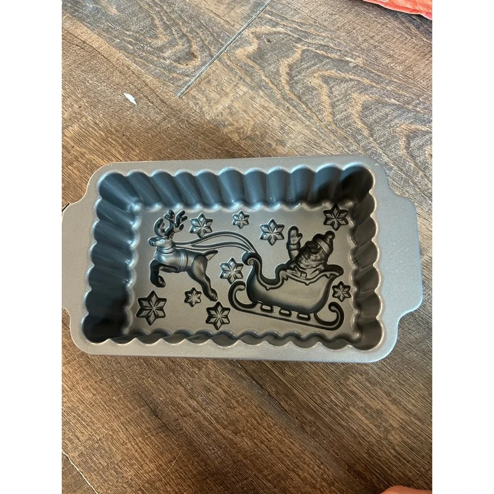Nordic Ware Santa's Sleigh Loaf Pan Silver Cast Aluminum 6 Cup Christmas Holiday